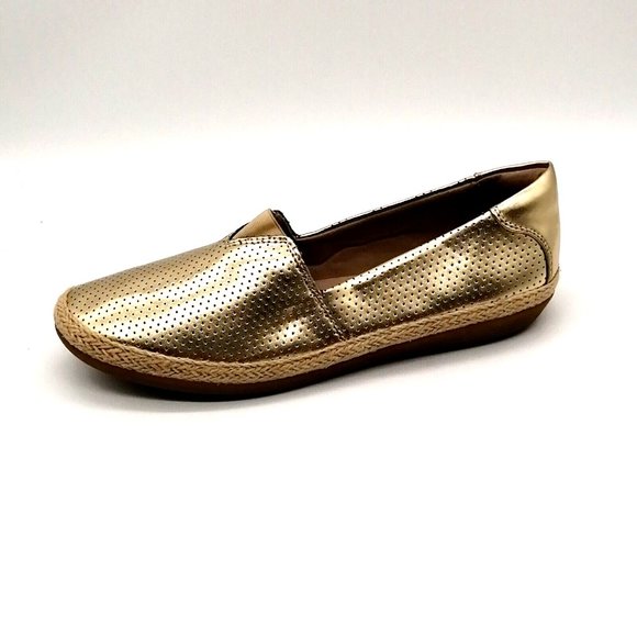 Clarks Womens Slip On Loafer Gold Perforated Flat Heel Almond Toe Elastic 7.5M - Picture 1 of 9